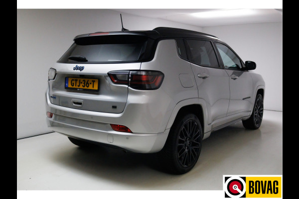 Jeep Compass 4xe 240 Plug-in Hybrid Electric S | Leer | 19 Inch All-season | Stoel- Stuurverwarming Navigatie, Adaptive Cruise, Elektrische achterklep, Camera