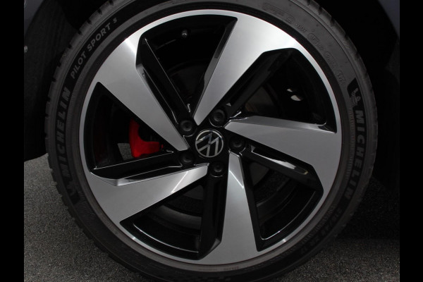 Volkswagen Polo 2.0 TSI GTI Automaat | Apple Carplay / Android Auto | Parkersensoren V+A | Park Assist | Dodehoek Assistent | Adaptive Cruise Control | Verwarmde Voorstoelen | DAB+