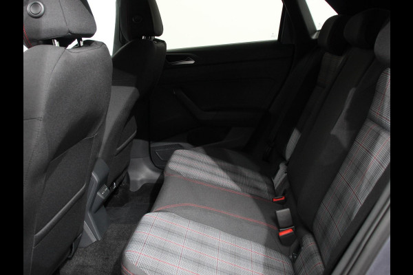 Volkswagen Polo 2.0 TSI GTI Automaat | Apple Carplay / Android Auto | Parkersensoren V+A | Park Assist | Dodehoek Assistent | Adaptive Cruise Control | Verwarmde Voorstoelen | DAB+