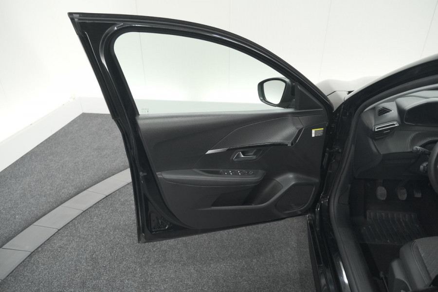 Peugeot 208 PureTech 100 Allure | Parkeersensoren | Navigatie | Apple Carplay
