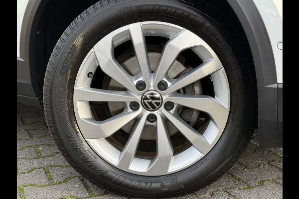 Volkswagen T-Roc 1.5 TSI Style | Trekhaak | ACC | IQ Light | CarPlay | DAB+ | ErgoActive