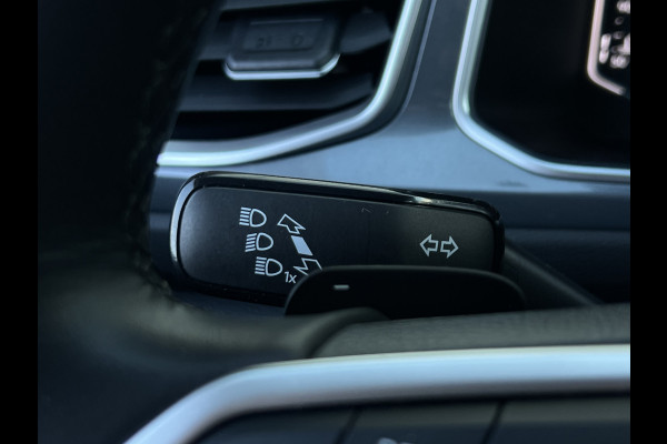 Volkswagen T-Roc 1.5 TSI Style | Trekhaak | ACC | IQ Light | CarPlay | DAB+ | ErgoActive