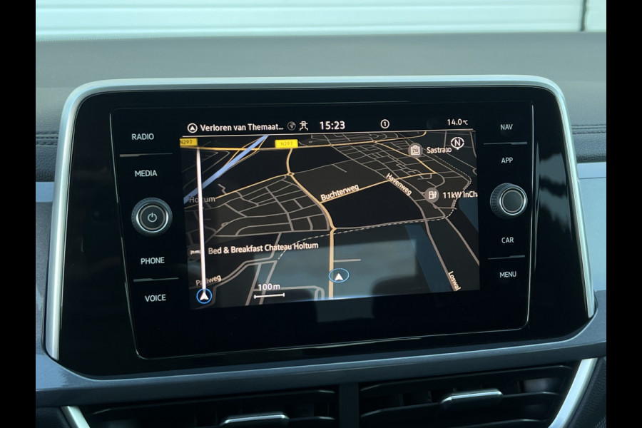 Volkswagen T-Roc 1.5 TSI Style | Trekhaak | ACC | IQ Light | CarPlay | DAB+ | ErgoActive