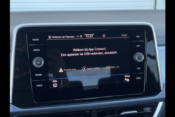 Volkswagen T-Roc 1.5 TSI Style | Trekhaak | ACC | IQ Light | CarPlay | DAB+ | ErgoActive