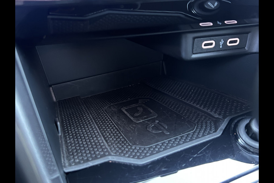 Volkswagen T-Roc 1.5 TSI Style | Trekhaak | ACC | IQ Light | CarPlay | DAB+ | ErgoActive