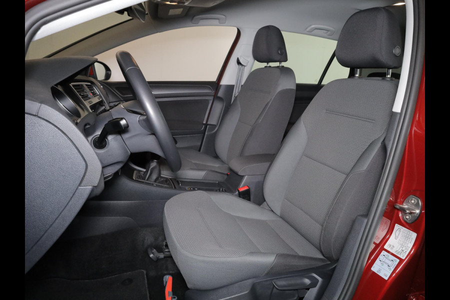 Volkswagen Golf 1.0 TSI Comfortline 116 pk | Navigatie via App | Parkeersensoren | Adaptieve cruise control | Autom. airco | App connect |