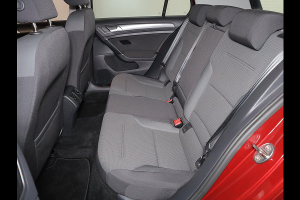 Volkswagen Golf 1.0 TSI Comfortline 116 pk | Navigatie via App | Parkeersensoren | Adaptieve cruise control | Autom. airco | App connect |