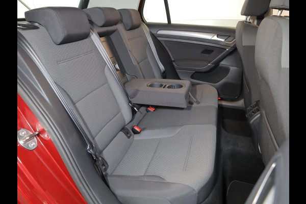 Volkswagen Golf 1.0 TSI Comfortline 116 pk | Navigatie via App | Parkeersensoren | Adaptieve cruise control | Autom. airco | App connect |