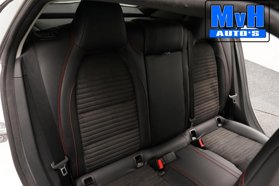 Mercedes-Benz CLA-Klasse Shooting Brake 180 AMG|PANO|LED|TREKHAAK