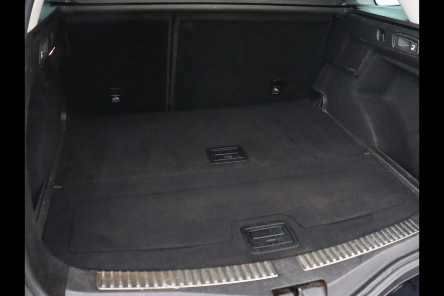 Renault Mégane 1.3 TCe Limited | Automaat | Camera | Carplay | Navigatie | Keyless | Climate control | Bluetooth | 17'' | Cruise control