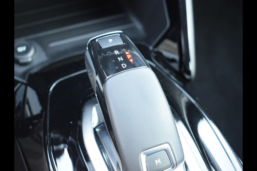 Peugeot 208 1.2 PureTech Allure 100 PK | AUTOMAAT | PANORAMADAK | NAVI | CLIMATE CONTROL | CRUISE CONTROL | 33.562 KM