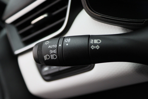 Renault Clio 1.6 E-Tech Hybrid 145 Evolution Airco, Camera, Apple Carplay, Cruise, Elektrisch Pakket, LED, PDC, 16''