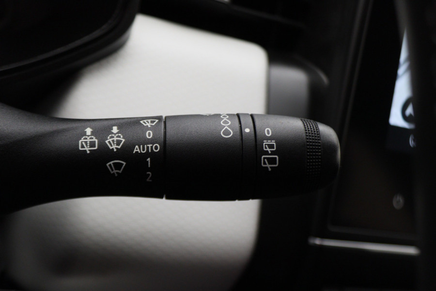 Renault Clio 1.6 E-Tech Hybrid 145 Evolution Airco, Camera, Apple Carplay, Cruise, Elektrisch Pakket, LED, PDC, 16''