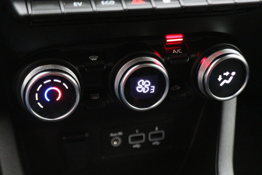 Renault Clio 1.6 E-Tech Hybrid 145 Evolution Airco, Camera, Apple Carplay, Cruise, Elektrisch Pakket, LED, PDC, 16''