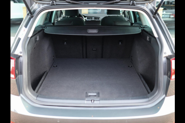Volkswagen GOLF Variant 1.5 TSI Highline Business R -Line | Keyless | Massage | Trekhaak | Stoelverw. | PDC