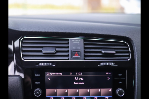 Volkswagen GOLF Variant 1.5 TSI Highline Business R -Line | Keyless | Massage | Trekhaak | Stoelverw. | PDC