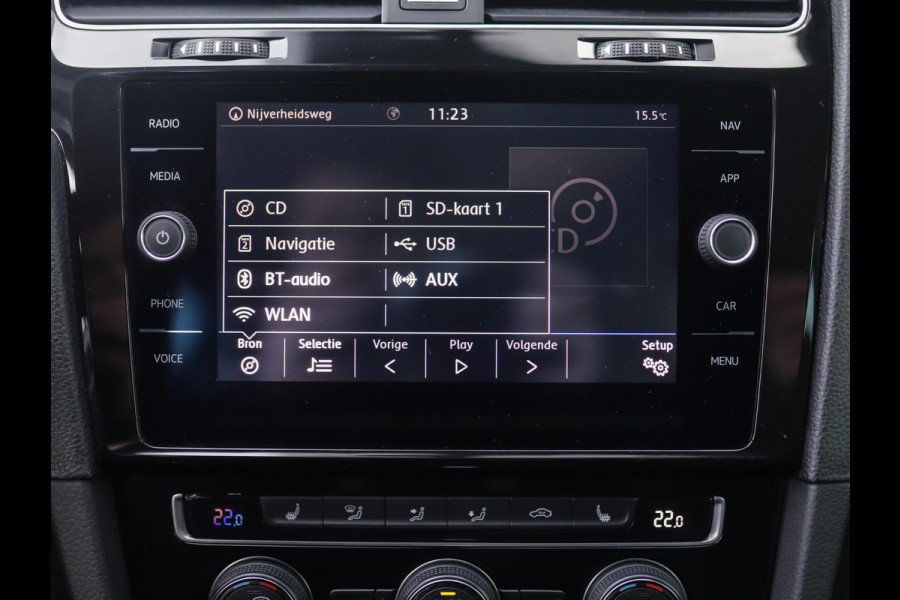 Volkswagen GOLF Variant 1.5 TSI Highline Business R -Line | Keyless | Massage | Trekhaak | Stoelverw. | PDC