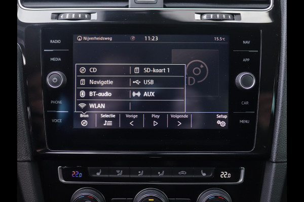Volkswagen GOLF Variant 1.5 TSI Highline Business R -Line | Keyless | Massage | Trekhaak | Stoelverw. | PDC