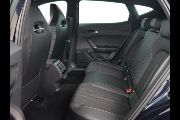 CUPRA Formentor 1.4 eHybrid VZ | 245pk | Stoelverwarming | Camera | Adaptive cruise | Sfeerverlichting | Navigatie | Keyless | 19'' | Stuurverwarming | Full LED | Sportstoelen | PHEV | Plug In