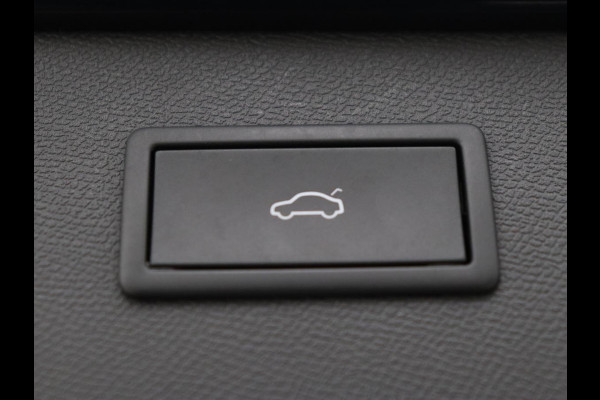 CUPRA Formentor 1.4 eHybrid VZ | 245pk | Stoelverwarming | Camera | Adaptive cruise | Sfeerverlichting | Navigatie | Keyless | 19'' | Stuurverwarming | Full LED | Sportstoelen | PHEV | Plug In