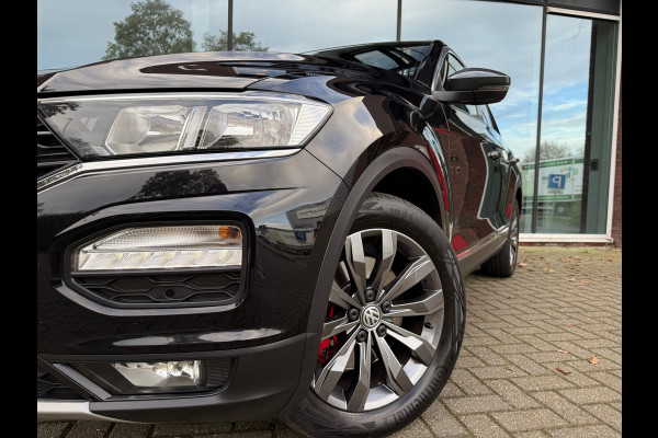 Volkswagen T-Roc 1.5 TSI Sport - Automaat - Pano/schuifdak - Navi - Parkeerhulp