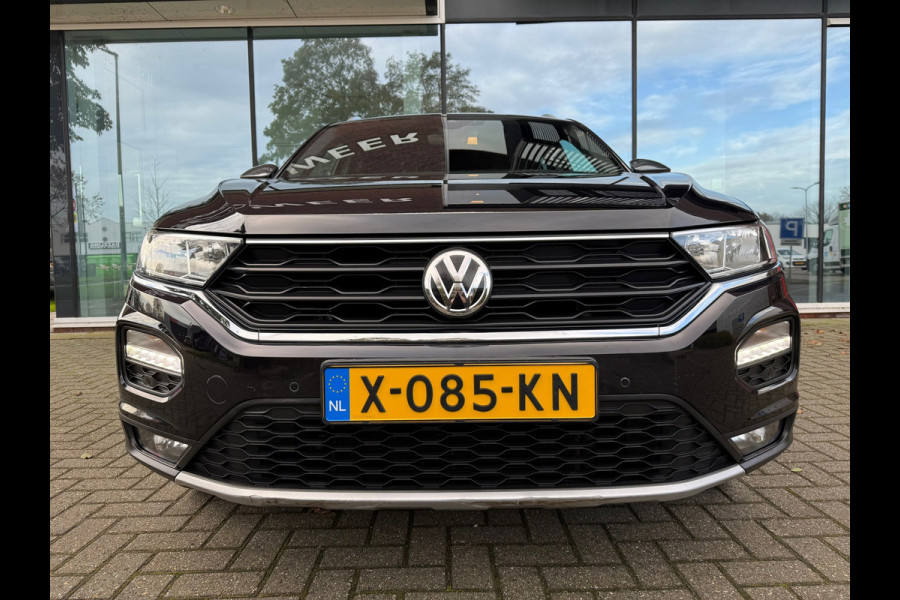 Volkswagen T-Roc 1.5 TSI Sport - Automaat - Pano/schuifdak - Navi - Parkeerhulp