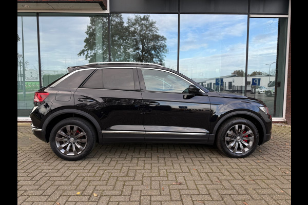Volkswagen T-Roc 1.5 TSI Sport - Automaat - Pano/schuifdak - Navi - Parkeerhulp