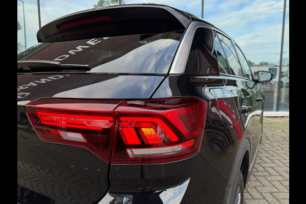 Volkswagen T-Roc 1.5 TSI Sport - Automaat - Pano/schuifdak - Navi - Parkeerhulp