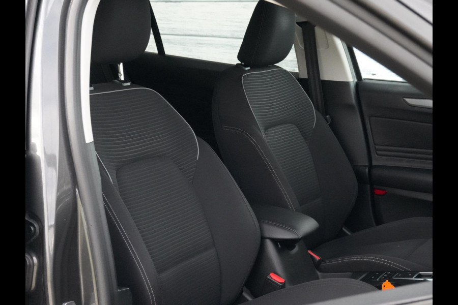 Ford FOCUS Wagon 1.0 EcoBoost Titanium Business Cam Carplay