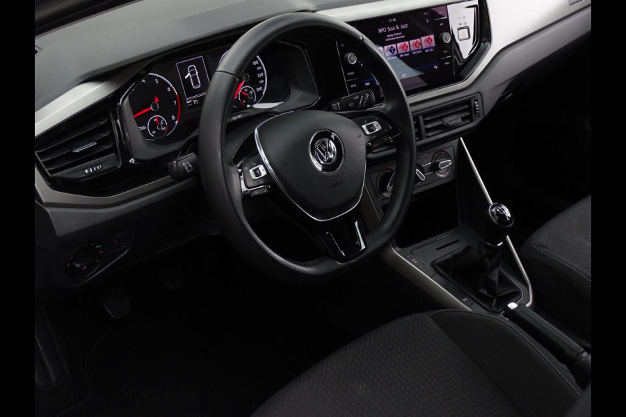 Volkswagen Polo 1.0 TSI Parkeersensor Carplay Navi Adapt Cru