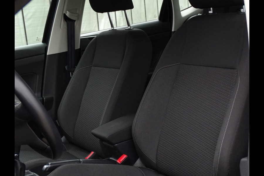 Volkswagen Polo 1.0 TSI Parkeersensor Carplay Navi Adapt Cru