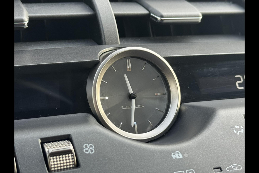 Lexus NX 300h AWD Luxury Line Trekhaak DAB Camera Navigatie Led Lane assist