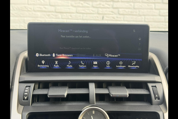 Lexus NX 300h AWD Luxury Line Trekhaak DAB Camera Navigatie Led Lane assist