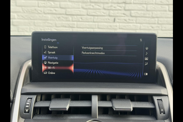 Lexus NX 300h AWD Luxury Line Trekhaak DAB Camera Navigatie Led Lane assist