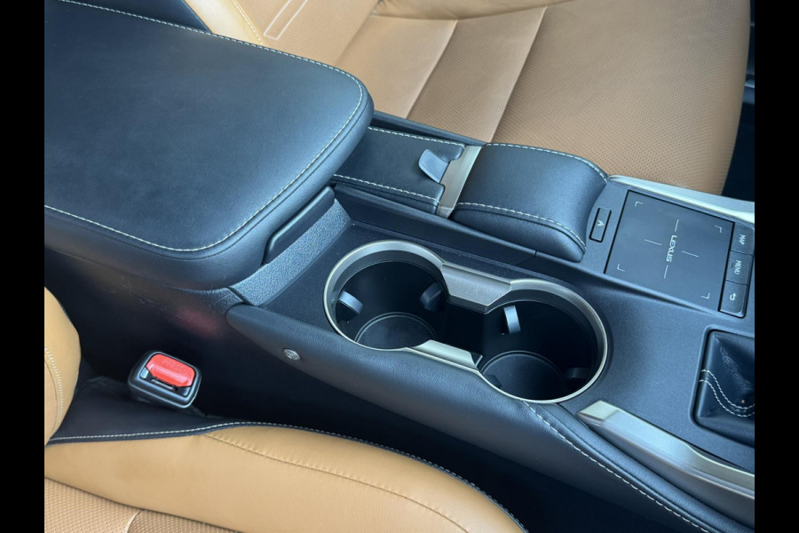 Lexus NX 300h AWD Luxury Line Trekhaak DAB Camera Navigatie Led Lane assist