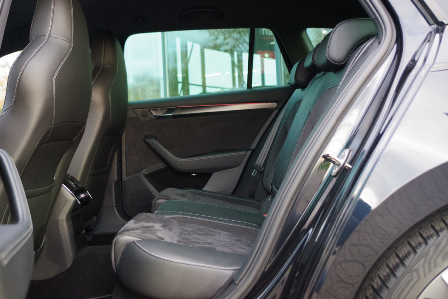 Škoda Superb Combi 1.4 TSI iV 218 PK Sportline BNS PHEV, 4 x Stoelverwarming, 360 Camera, DCC,