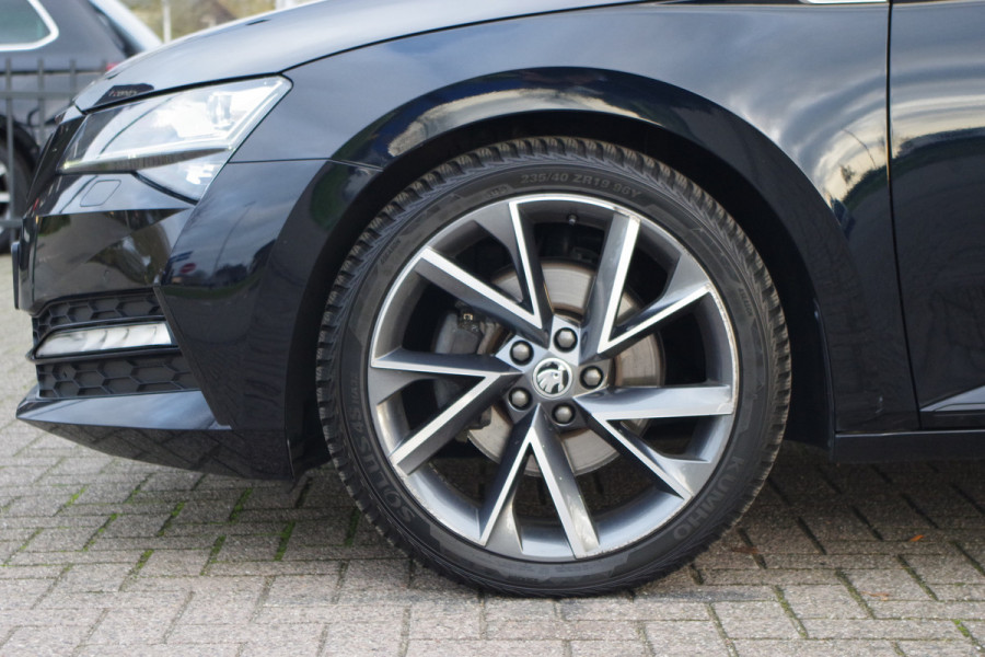 Škoda Superb Combi 1.4 TSI iV 218 PK Sportline BNS PHEV, 4 x Stoelverwarming, 360 Camera, DCC,