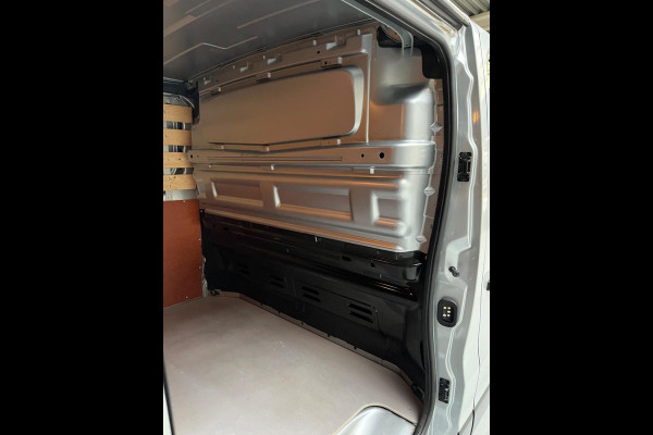 Renault Trafic 2.0 dCi 110pk euro6 T30 L2H1 Comfort 3Persoons, Airco, CruiseControl, Trekhaak, RIJKLAARPRIJS! NEDERLANDSE BUS!