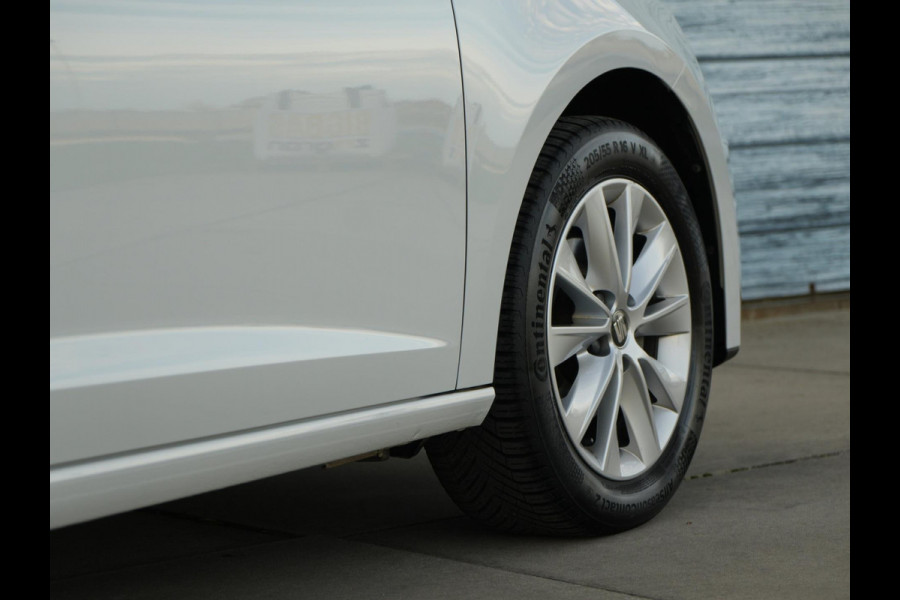 Seat Leon 1.0 TSI Ultimate Edition Camera Carplay Navi