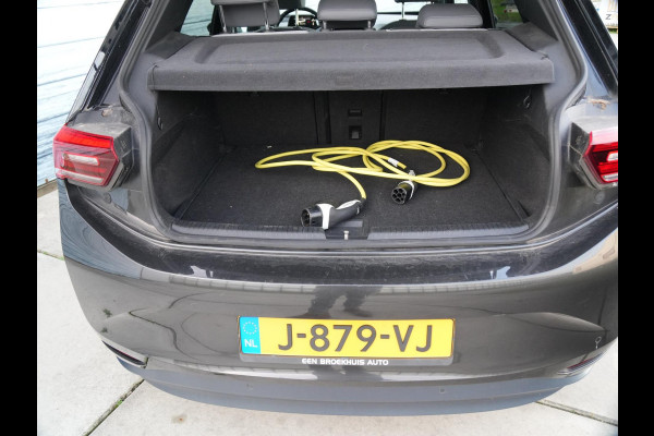 Volkswagen ID.3 First Max 58 kWh Soh 93% Headup Display Pano