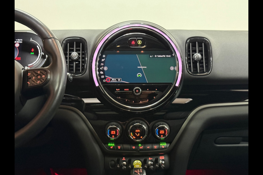 MINI Countryman 2.0 Cooper S E ALL4 | Pano | Sportstoelen | LED | Camera | 18inch | Privacy Glass | Navi