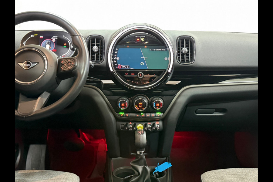 MINI Countryman 2.0 Cooper S E ALL4 | Pano | Sportstoelen | LED | Camera | 18inch | Privacy Glass | Navi