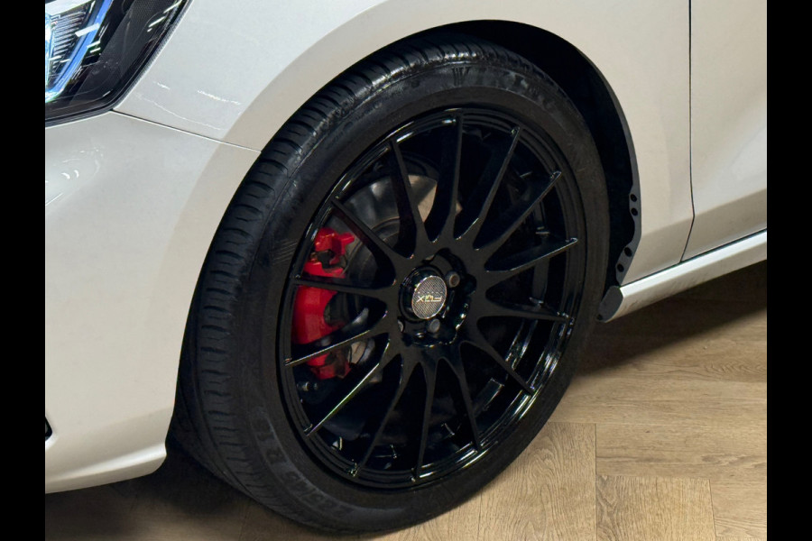 Ford Focus 1.0 EcoBoost ST Line PANO NAVI PDC LED B&O SOUND KEYLESS PDC V+A