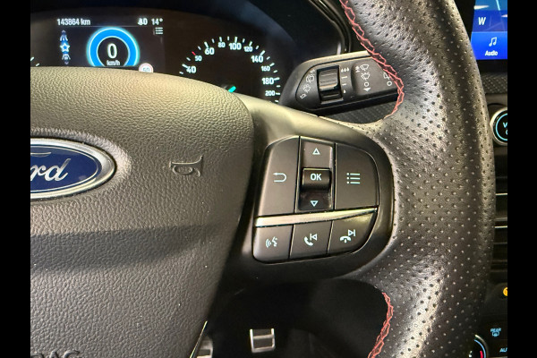 Ford Focus 1.0 EcoBoost ST Line PANO NAVI PDC LED B&O SOUND KEYLESS PDC V+A