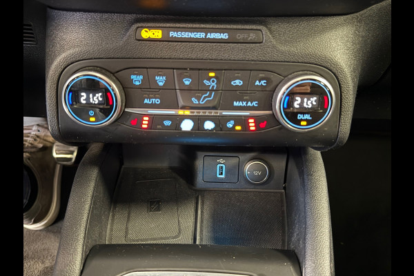 Ford Focus 1.0 EcoBoost ST Line PANO NAVI PDC LED B&O SOUND KEYLESS PDC V+A