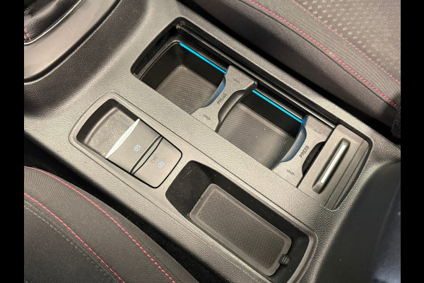 Ford Focus 1.0 EcoBoost ST Line PANO NAVI PDC LED B&O SOUND KEYLESS PDC V+A