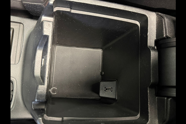 Ford Focus 1.0 EcoBoost ST Line PANO NAVI PDC LED B&O SOUND KEYLESS PDC V+A