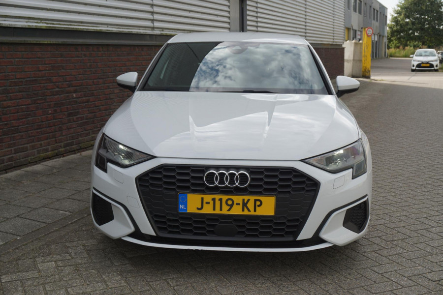 Audi A3 Sportback 35 TFSI150PK/Digitaal Dashboard/Camera/Automatisch inparkeer hulpsysteem.