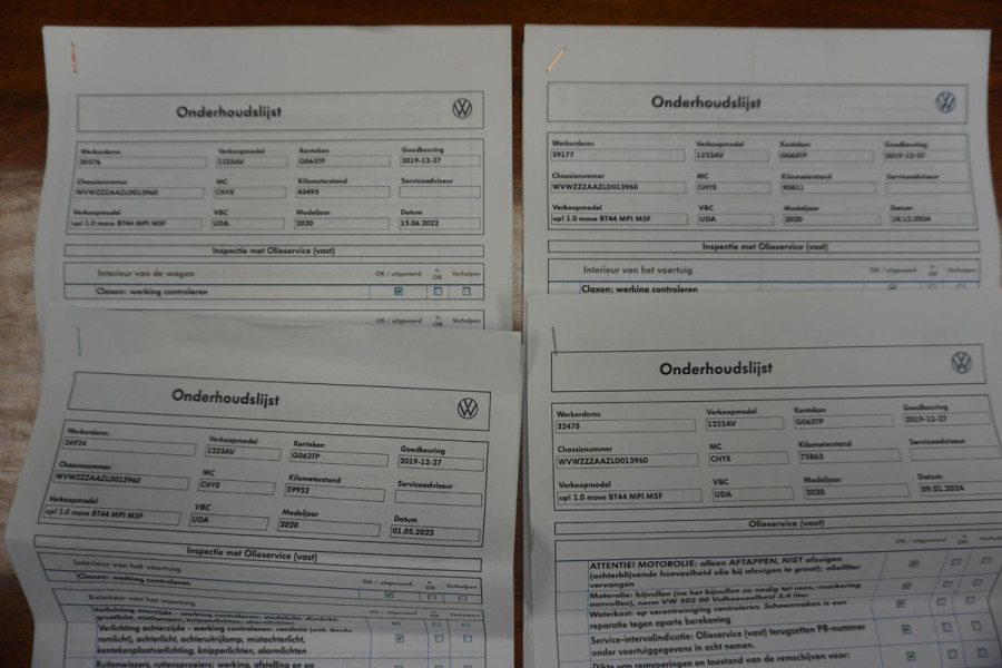 Volkswagen up! 1.0 move up!BlueMotion Executive/Dealeronderhouden /All-Seasonbanden.