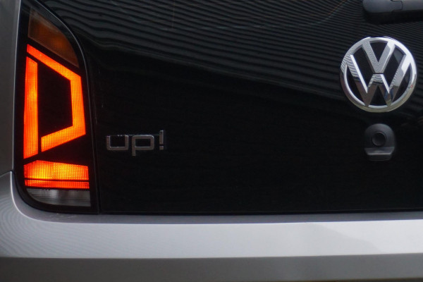 Volkswagen up! 1.0 move up!BlueMotion Executive/Dealeronderhouden /All-Seasonbanden.